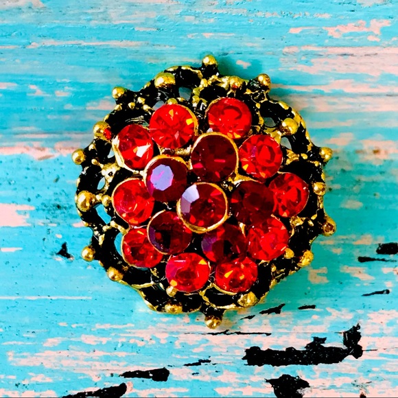 Vintage Inspired Gramacore Style Red & Gold-Tone Square Rhinestone Brooch - Picture 1 of 4